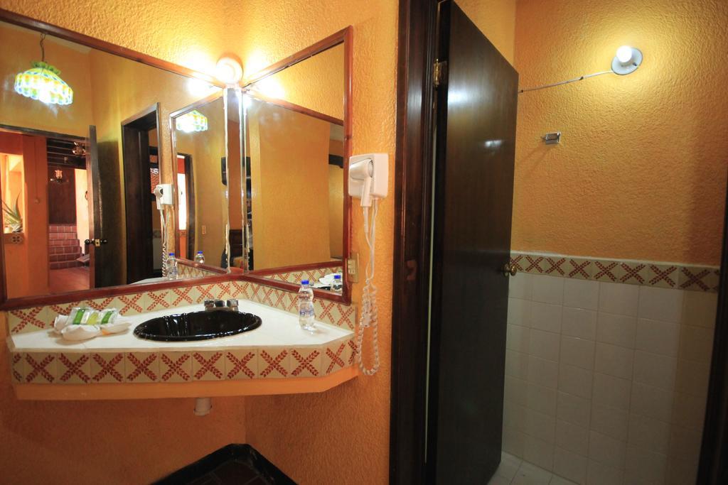 Hotel Plaza Santo Domingo San Cristobal de las Casas Phòng bức ảnh