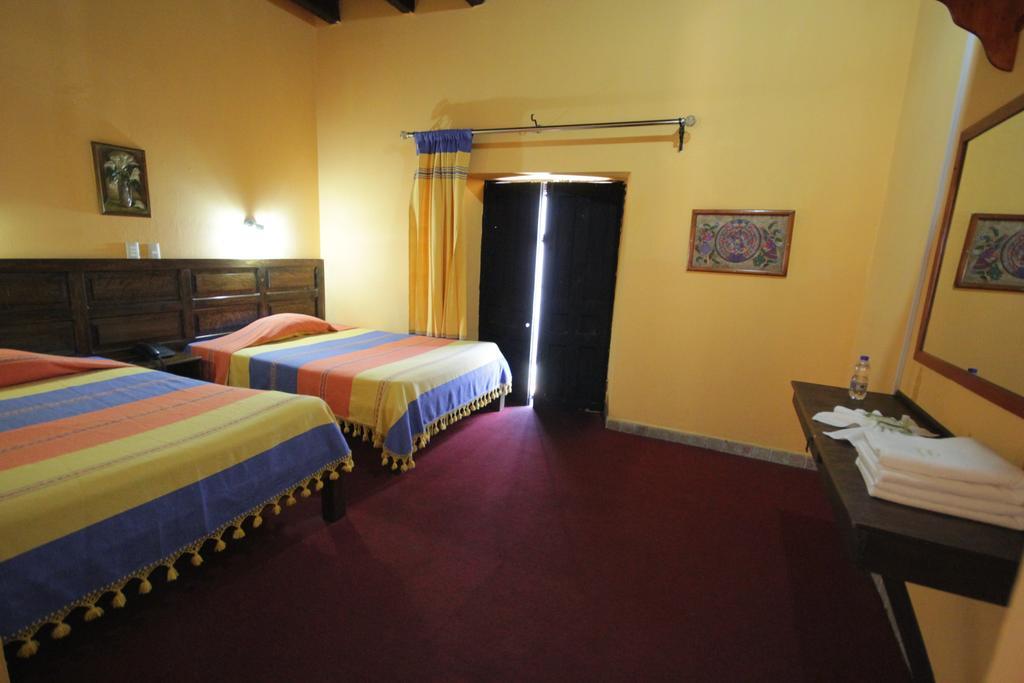 Hotel Plaza Santo Domingo San Cristobal de las Casas Phòng bức ảnh